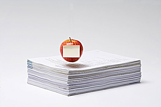 苹果,纸堆,特写