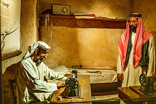 迪拜文化博物馆城堡内复原的民间市井生活