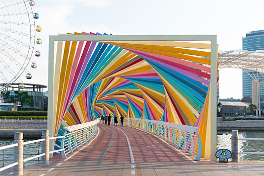 青岛城市风光彩虹桥