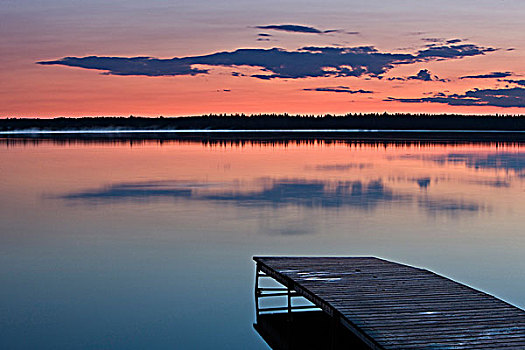 日落,上方,木质,码头,湖,赖丁山国家公园,曼尼托巴,加拿大