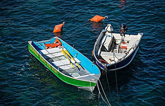 两个,船,水中,里奥马焦雷,五渔村,利古里亚,意大利,欧洲
