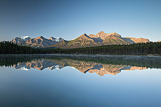 赫伯特湖,早晨,气氛,反射,山脉,班芙国家公园,加拿大,落基山脉,艾伯塔省,北美