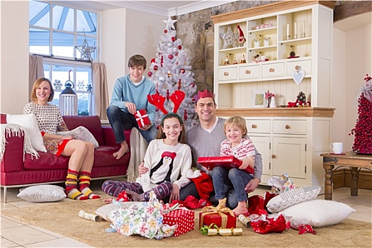 家庭,打开,礼物,圣诞时节