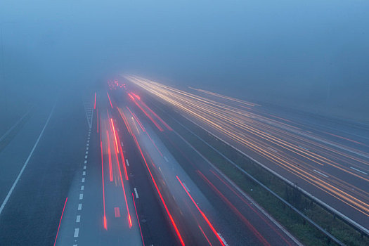 高速公路,雾