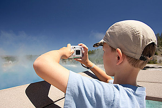 美国,蒙大拿,黄石国家公园,色彩折射,男孩,岁月,摄影,蓝色,水池,水汽