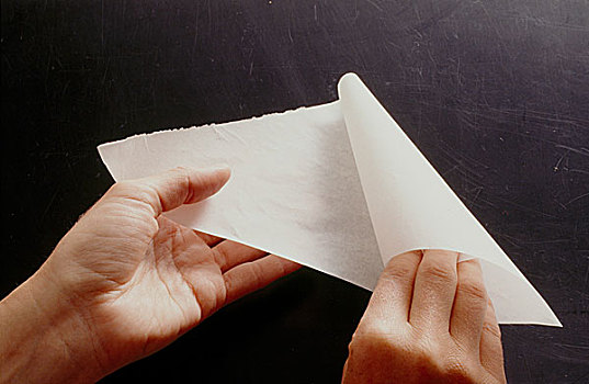 三角形,烤盘纸,卷,包,第二步