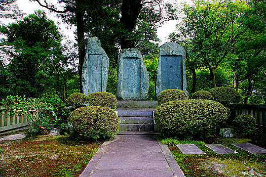 世界文化遗产－－日本清水寺内的古三碑园