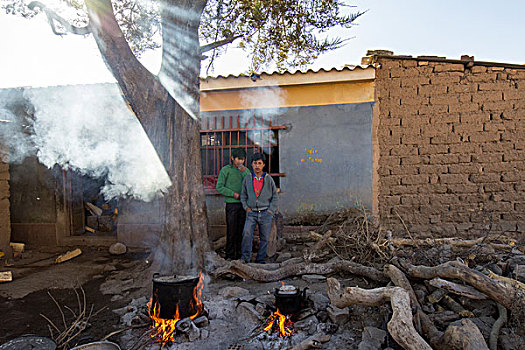 准备,早餐,明火,学校,波托西地区,玻利维亚,南美