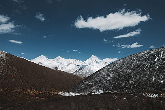 贡嘎雪山