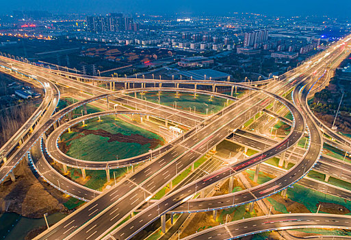 江苏省淮安市刚开通的内环高架快速路夜景