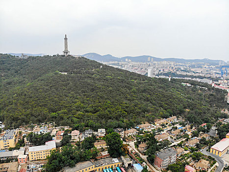 航拍辽宁大连旅顺口区白玉山景区白玉山塔