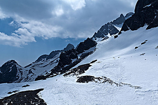 玉龙雪山景观