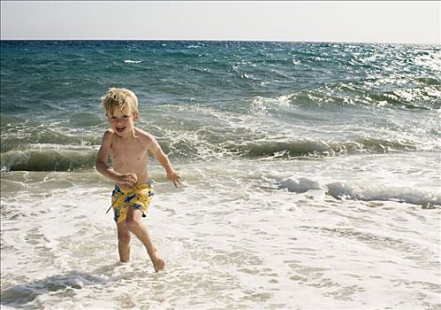 男孩,海滩,浅水,微笑