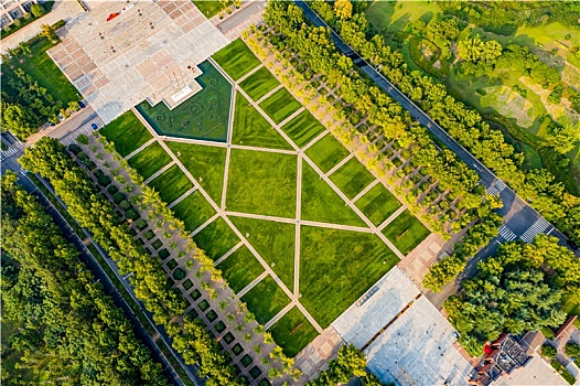 航拍河南郑州大学主校区校园风光,五星广场