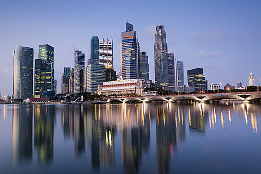 金融区,黎明,新加坡