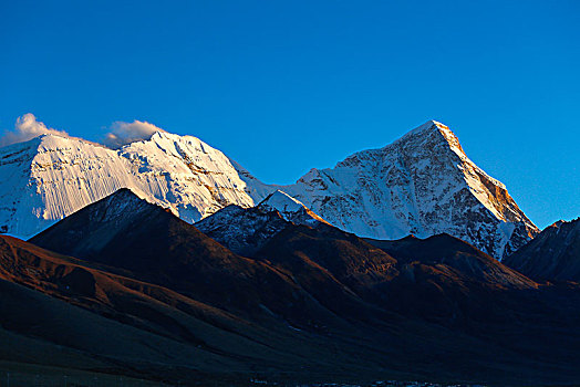 卓木拉日雪山