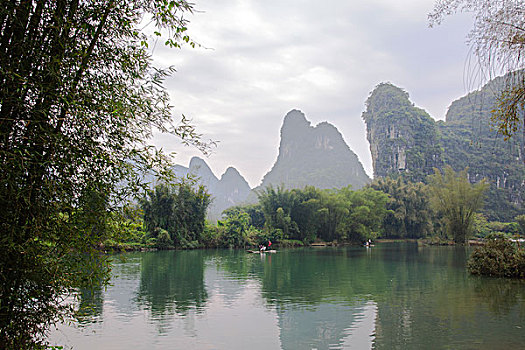 阳朔遇龙河畔风景