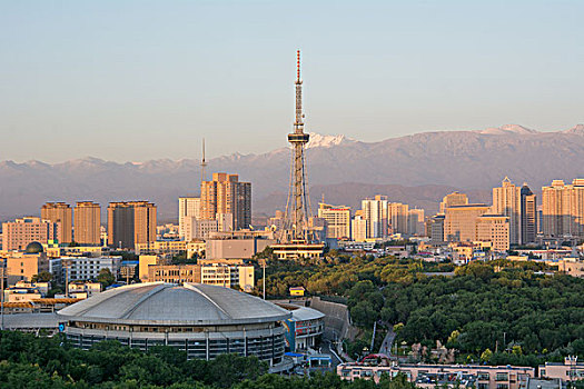 雪山城市