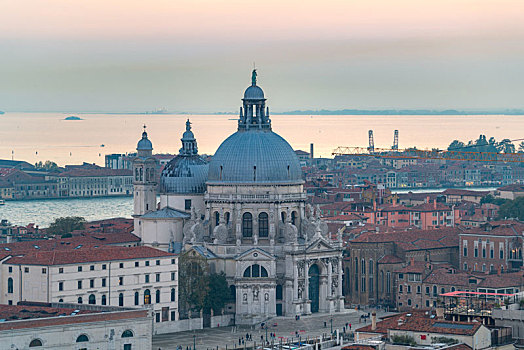 意大利威尼斯黄昏航拍城市风光