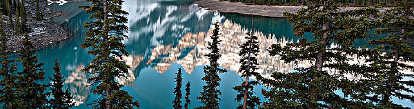 反射,山,水中,顶峰,冰碛湖,班芙国家公园,艾伯塔省,加拿大