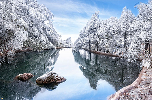 安徽黄山风景区冬雪云海风光