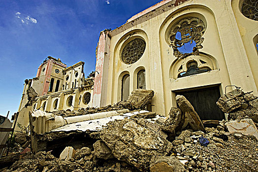 haiti,port,au,prince,our,lady,of,the,assumption,cathedral,destroyed,and,in,ruin,after,earthquake