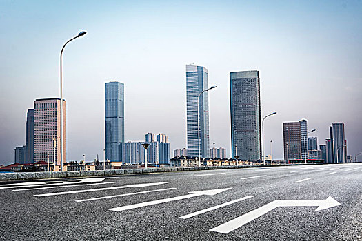 現代的天際線和空路