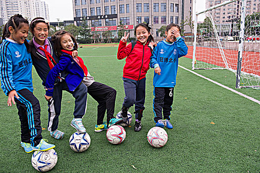上海北蔡中心小学学生足球课