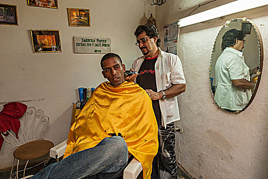 古巴,特立尼达,男人,发型,理发店
