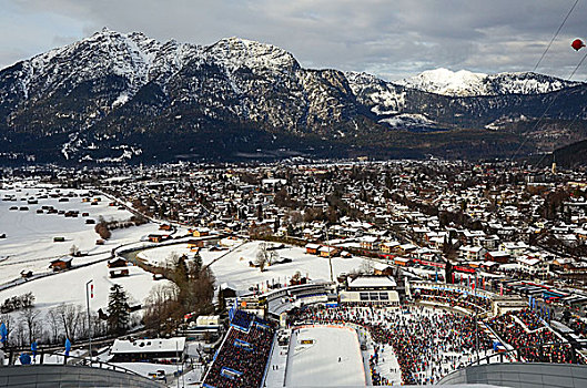 德国,巴伐利亚,加米施帕藤基兴,跳台滑雪,俯视,冬天