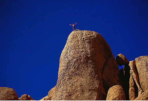 攀岩,约书亚树国家公园,加利福尼亚,美国
