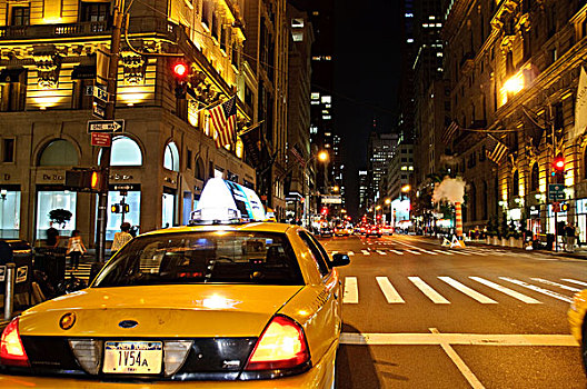 黄色出租车,第5大道,曼哈顿,纽约,美国