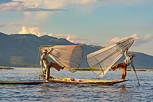渔民,茵莱湖,传统,锥形,网,渔网,腿,划船,风格,人,掸邦,缅甸