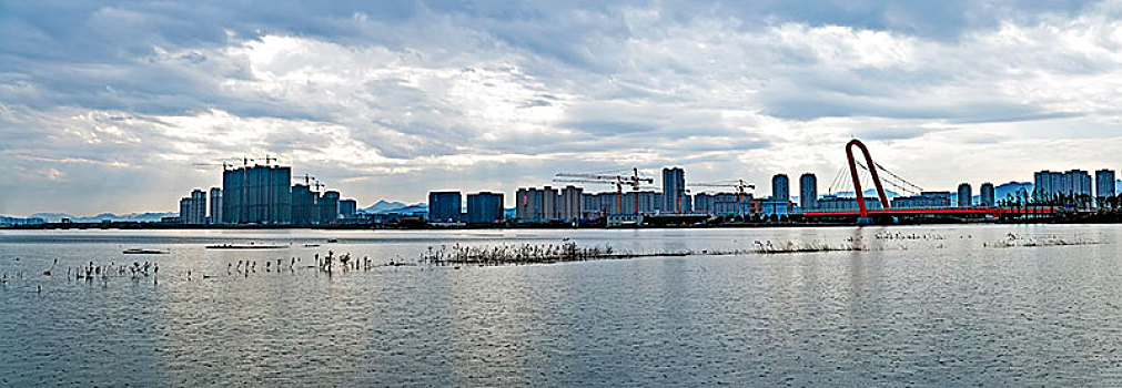 浙江省绍兴市迪荡湖全景