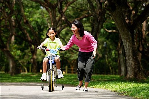 女孩,自行车,母亲,走,靠近