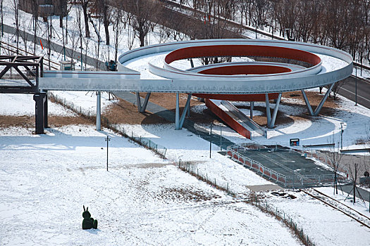 大雪过后的北京市石景山区首钢园首钢工业遗址公园