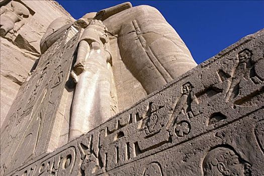 拉美西斯,庙宇,雕塑,入口,旁侧,腿,妻子,阿布辛贝尔神庙,埃及