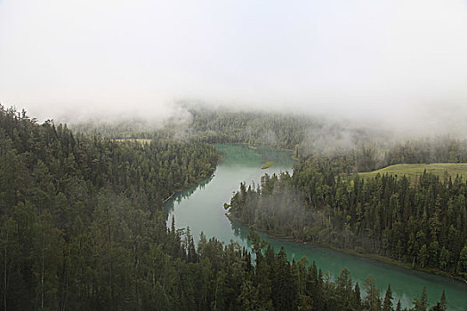 喀纳斯湖美景