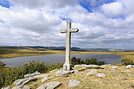 十字架,中间,地点,圣徒,湖,圣地亚哥,洛泽尔省,法国,欧洲