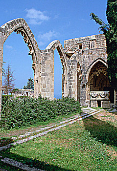 博拉帕斯修道院,塞浦路斯北部,2001年