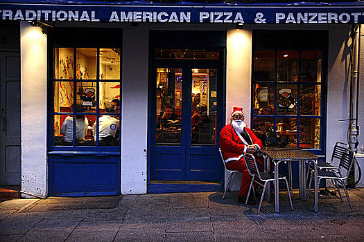 苏格兰,城市,爱丁堡,一个,男人,服饰,坐,户外,比萨饼,餐馆,圣诞节,圣诞老人