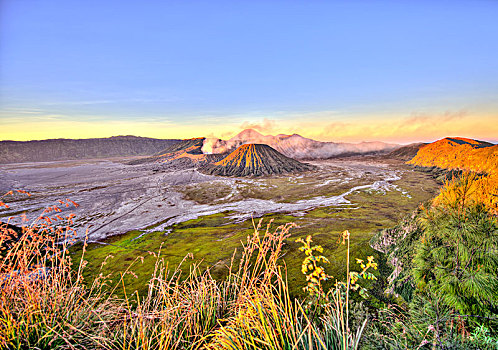 日出,烟,火山,婆罗摩火山,山,正面,背影,婆罗莫,国家公园,爪哇,印度尼西亚,亚洲