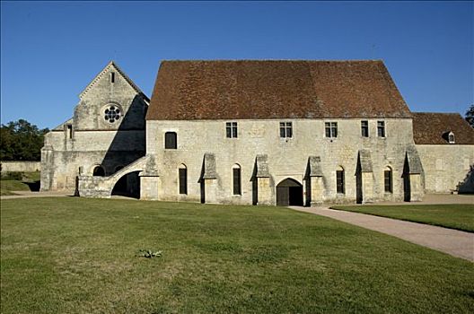 浆果,教堂,14世纪,蓝天