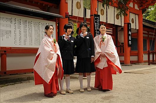 日本人,学生,制服,神祠,照片,特色,胜利标志,京都,日本,亚洲