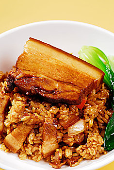 老上海焖肉酱油炒饭