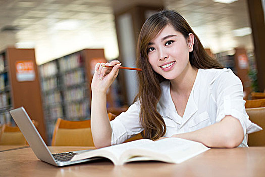 亞洲人,美女,女學生,學習,圖書館,筆記本電腦