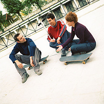 年轻人,坐,户外,滑板