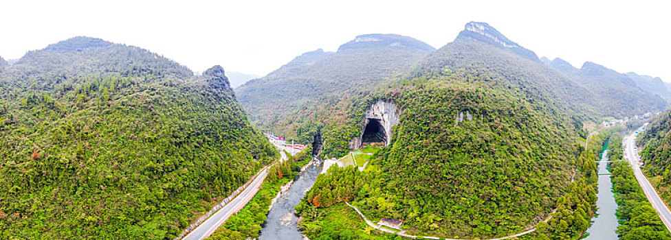 航拍湖北恩施利川腾龙洞风景区