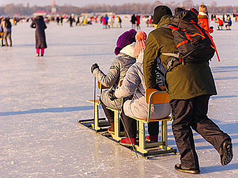 松花江冰雪乐园