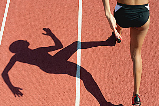 女性,运动员,跑,赛道,下部,聚焦,影子